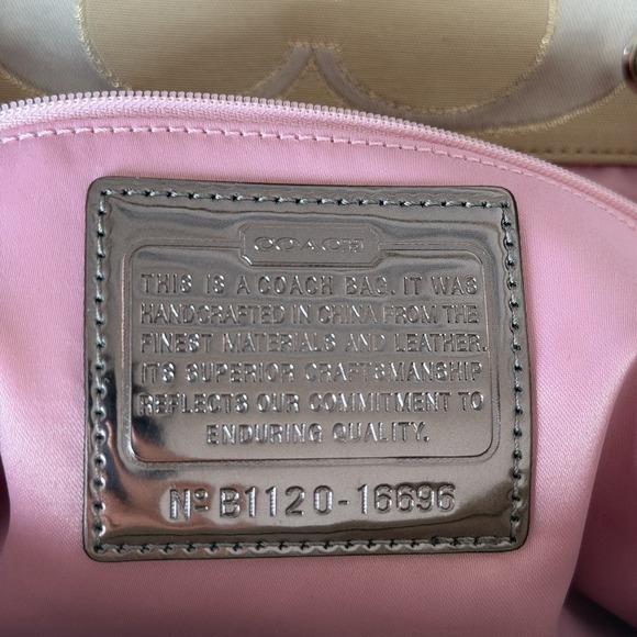 Coach Poppy Backpack 16696 Champagne Cream Signature C Logo Metallic Excellent - Picture 4 of 16